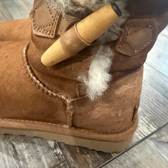 UGG Bailey Button II Boot Size US 5 EU 36 Girls Womens Brown Suede Shearling - Picture 3 of 8